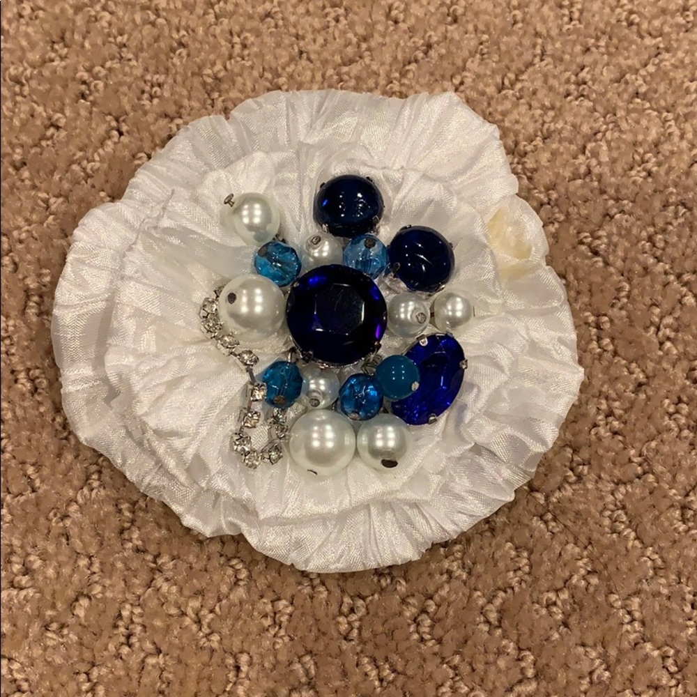 NWT WHBM flower pin with blue beads